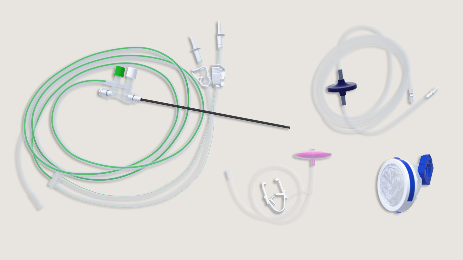 Kokoelma laparoskooppisia komponentteja: kameraputkensuoja, insufflaatioletku, savunsuodatin